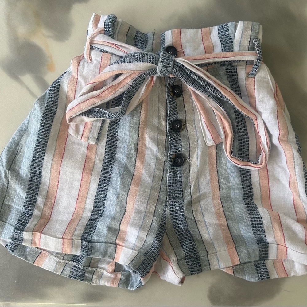 Dear Grace Striped Button-Down Shorts with Bow Tie | NWOT | Large